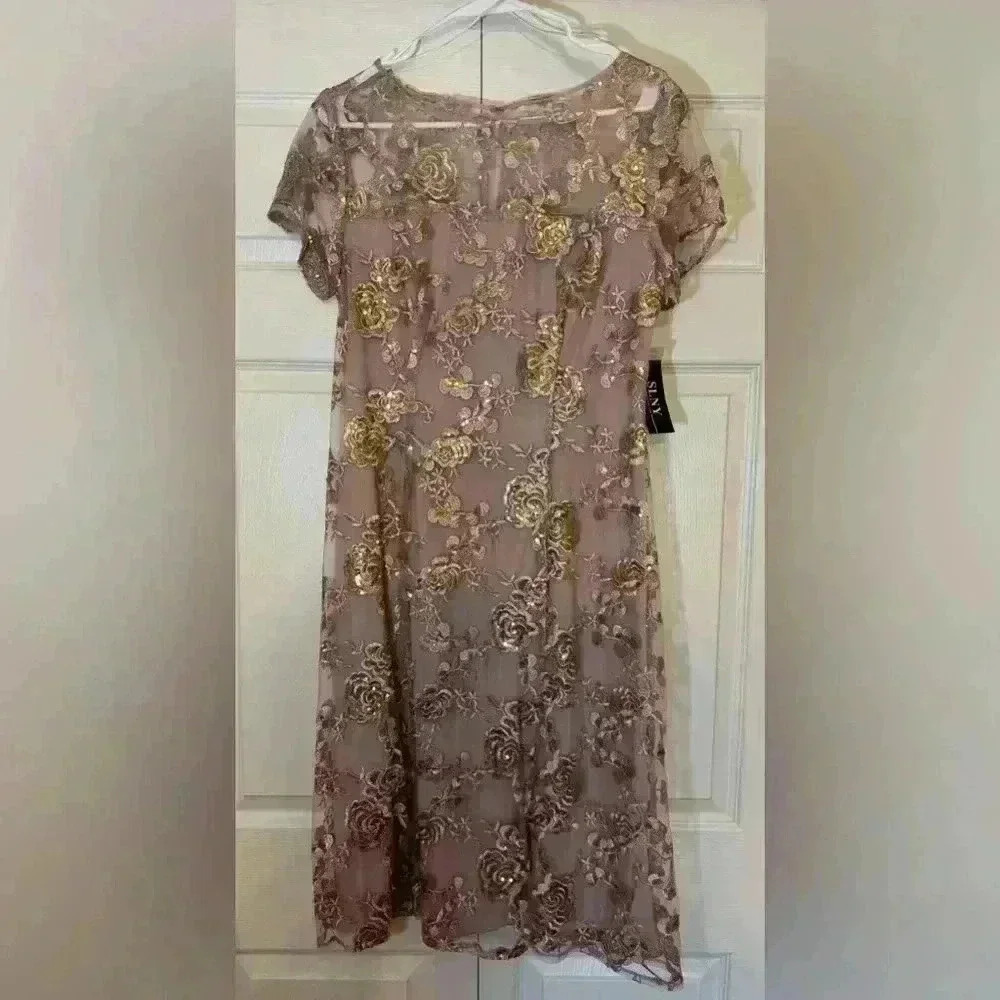 SLNY Women Tea Length Cap Sleeve Illusion Neckline Embroidered Lace Dress NWT - Picture 4 of 7